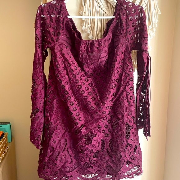 Tobi off the shoulder lace dress - Picture 2 of 2